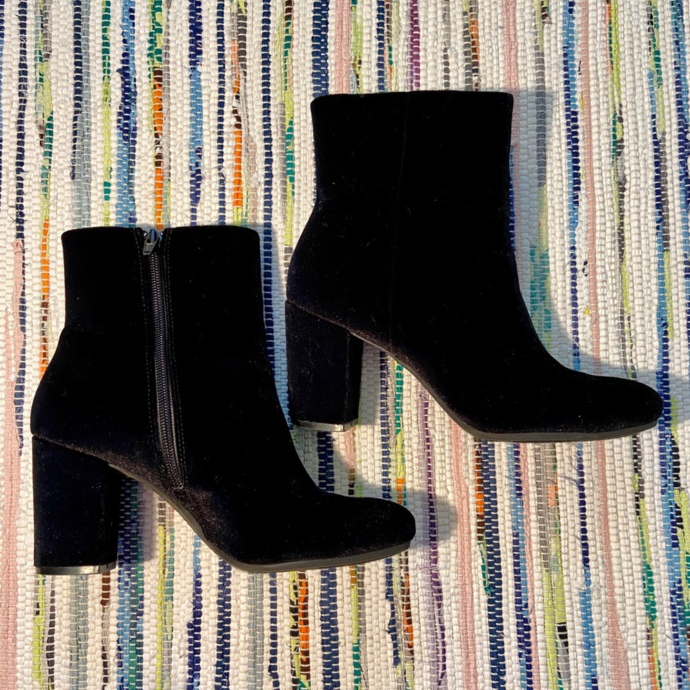 SOLD Christian Siriano black velvet boots ankle